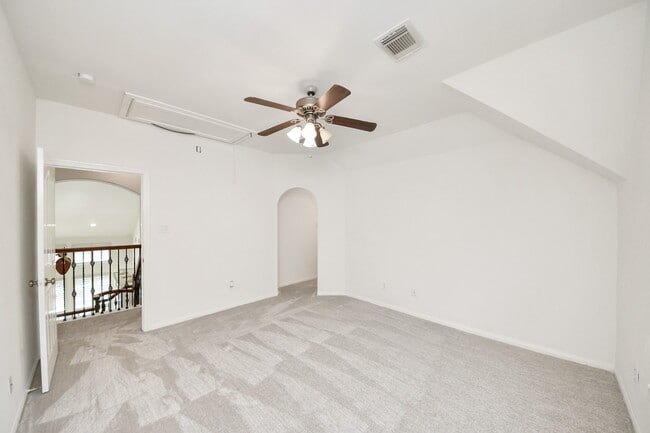 Building Photo - 3811 Parkside Dr