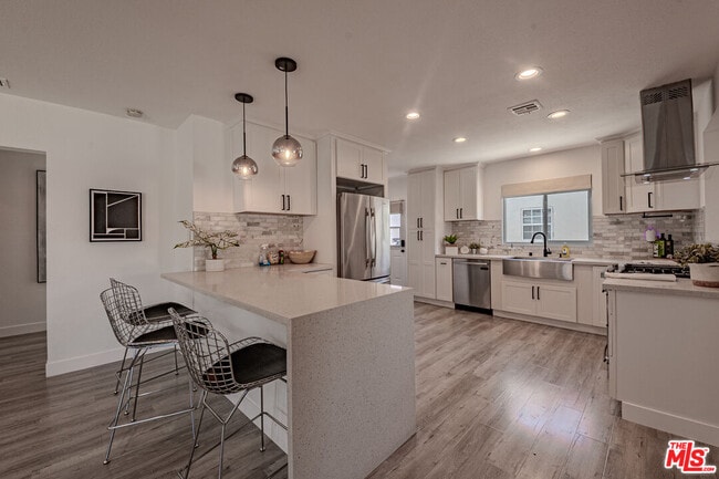 Building Photo - 3914 Somerset Dr