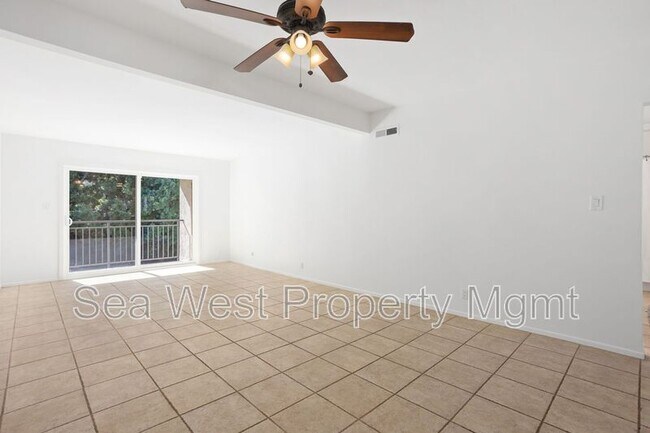 Building Photo - 820 Encinitas Blvd