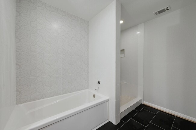Building Photo - 140 Barton Ranch Cir