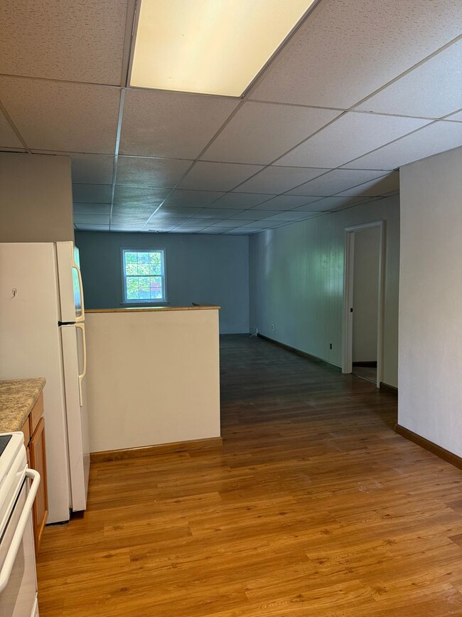 Building Photo - 209 W High St