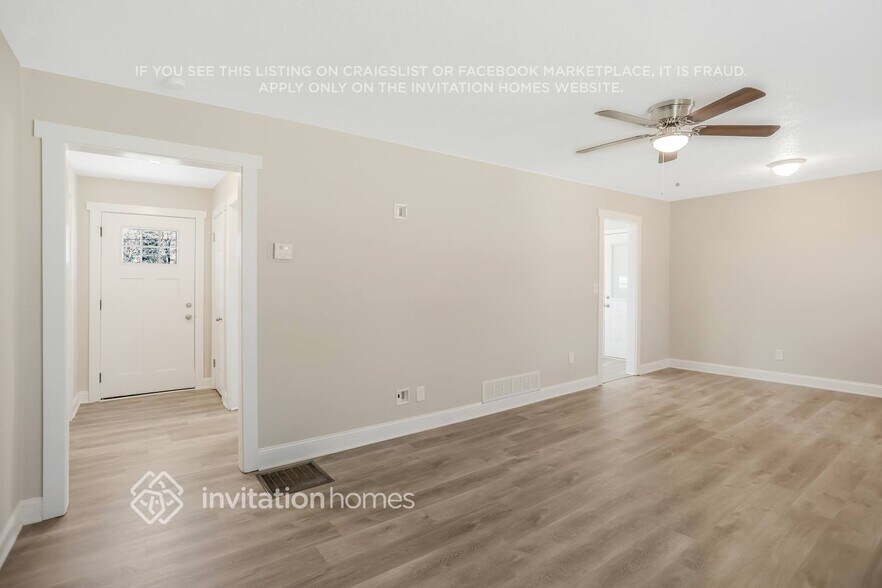 Building Photo - 883 Meadow Rock Dr