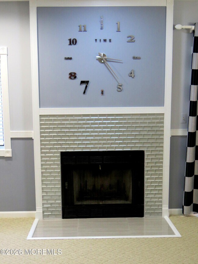 Building Photo - 273 Plum Dr