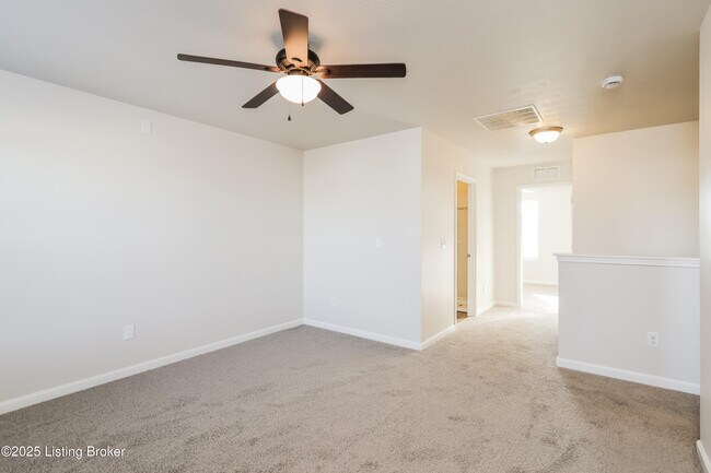 Building Photo - 6797 Brittany Oak Dr