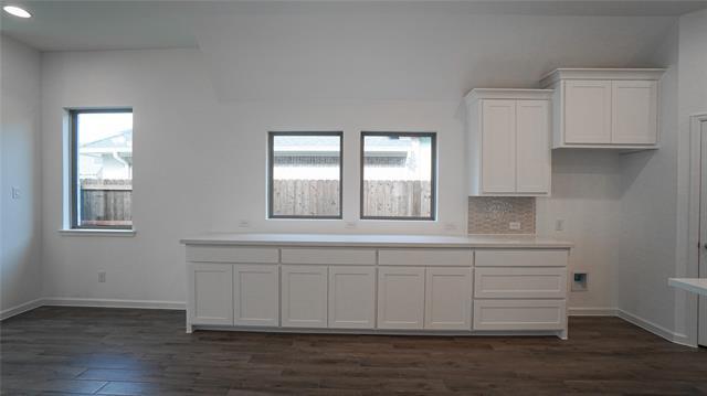 Building Photo - 5315 Tupper Ave