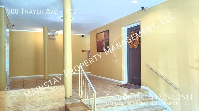 Building Photo - 500 Thayer Ave