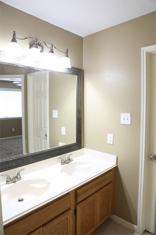 Building Photo - 3518 Stacy Park Cir