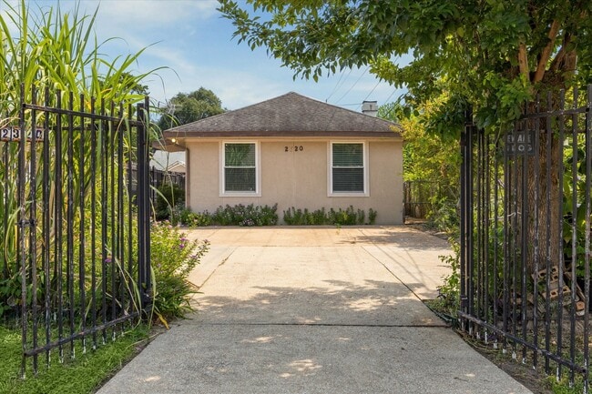 Building Photo - 2320 Peppermill Rd