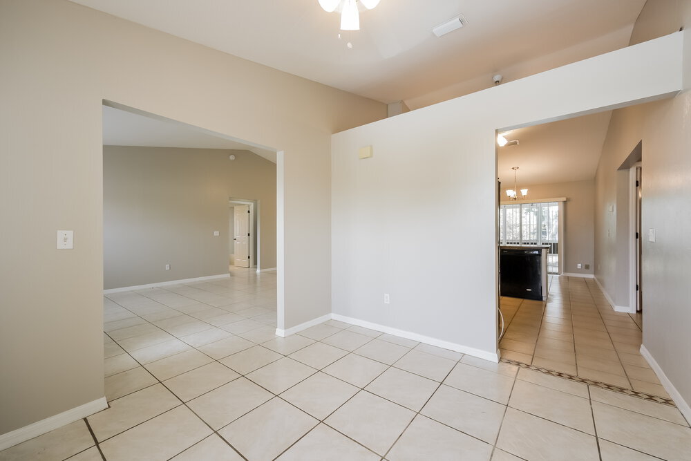 Building Photo - 401 SE 18th St