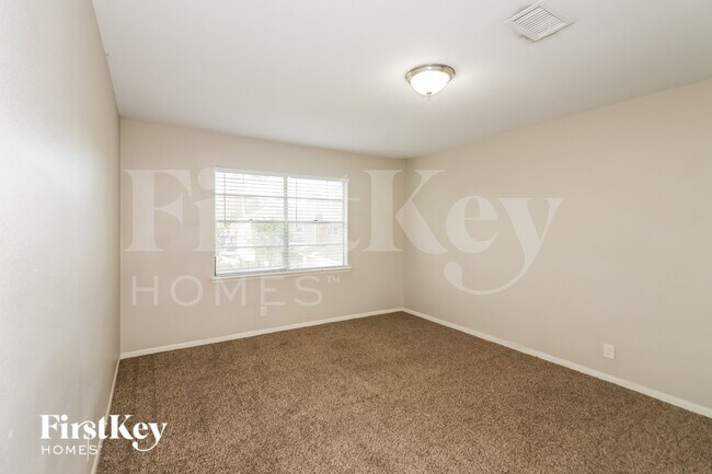 Building Photo - 10530 Jaycreek Dr