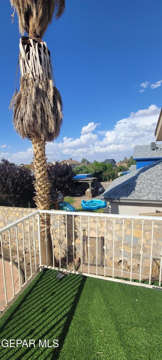 Building Photo - 11855 Stone Castle Dr