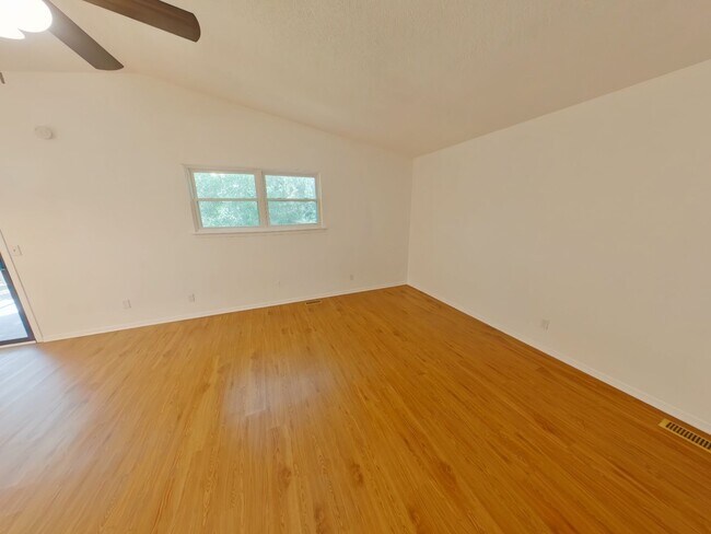 Building Photo - 4027 Danbury St