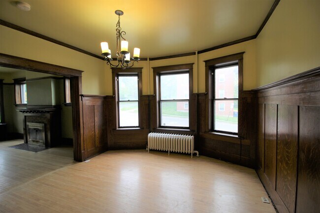 Dining Room - 2032 Jefferson St