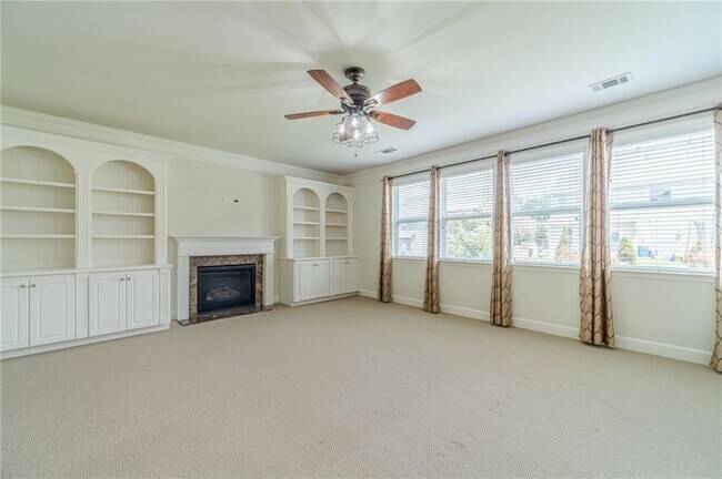 Building Photo - 2557 Staunton Dr