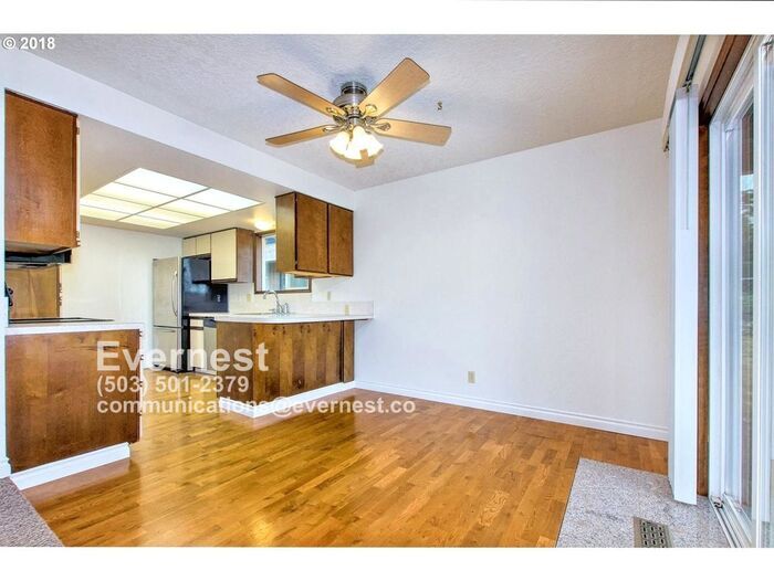 Building Photo - 1635 SW 22nd St