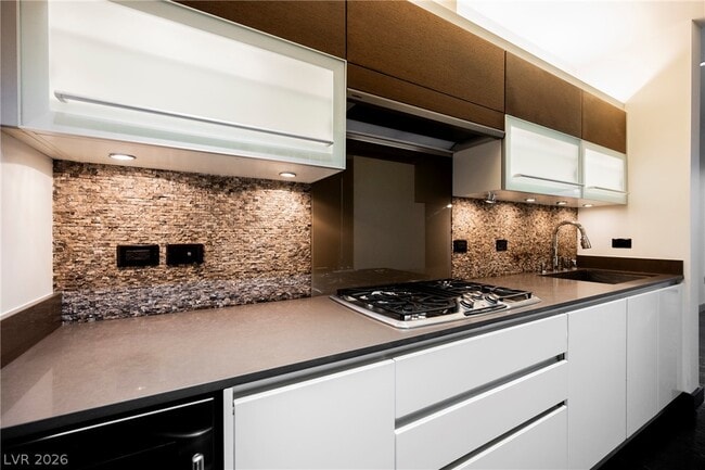 Building Photo - 3750 S Las Vegas Blvd