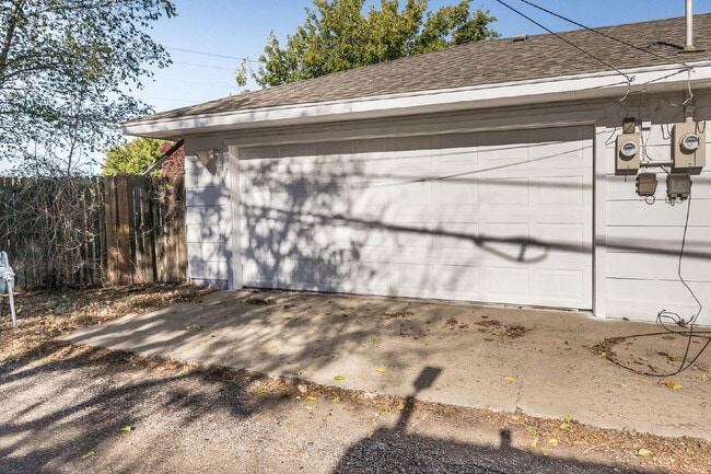 Building Photo - 6137 Belpree Rd