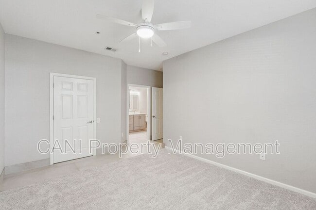 Building Photo - 2484 San Tecla St