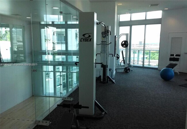 Building Photo - 350 S Miami Ave