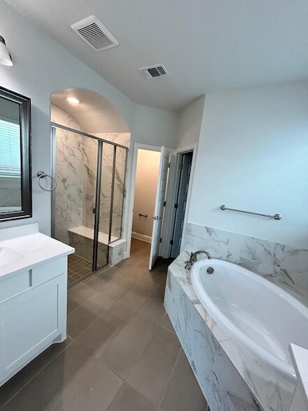 Building Photo - 1704 Dunbrook Rd