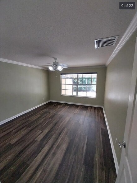 Building Photo - 4910 Kingston Way