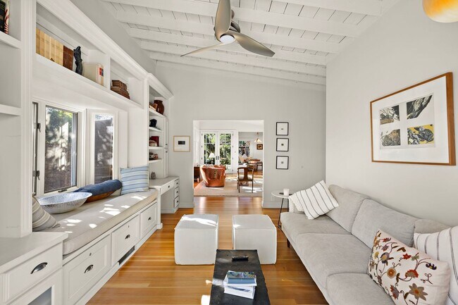 Building Photo - Bluebird Canyon Hidden Gem