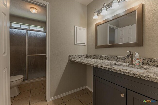 Building Photo - 701 Bighorn Dr