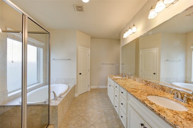 Building Photo - 6730 Sotoria Ln