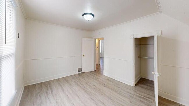 Building Photo - 1204 2nd St NW