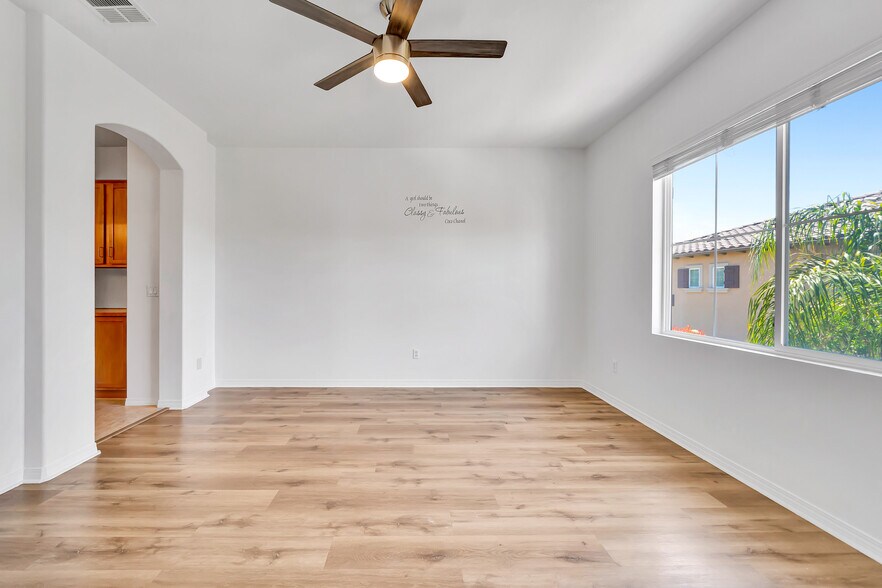 Building Photo - 23904 Calle del Sol Dr