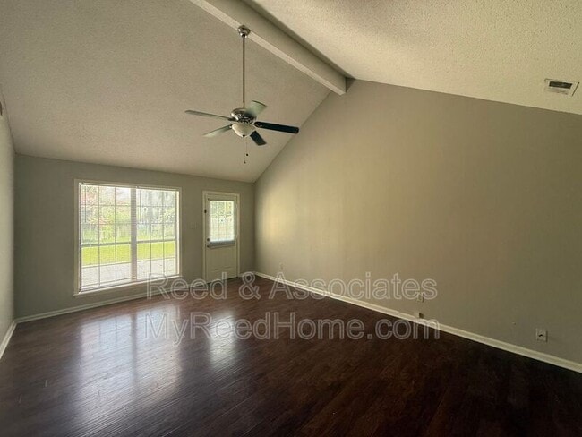 Building Photo - 6935 Hillindale Dr