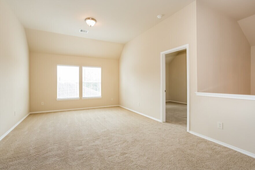 Building Photo - 9510 Wakefield Village Dr