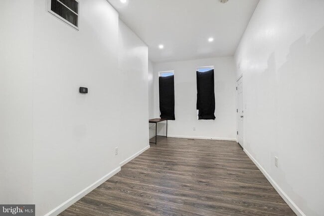 Building Photo - 1339 W Lafayette Ave