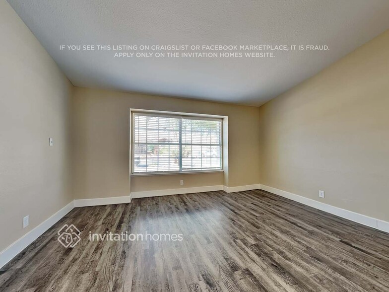 Building Photo - 1223 Little Sidnee Dr