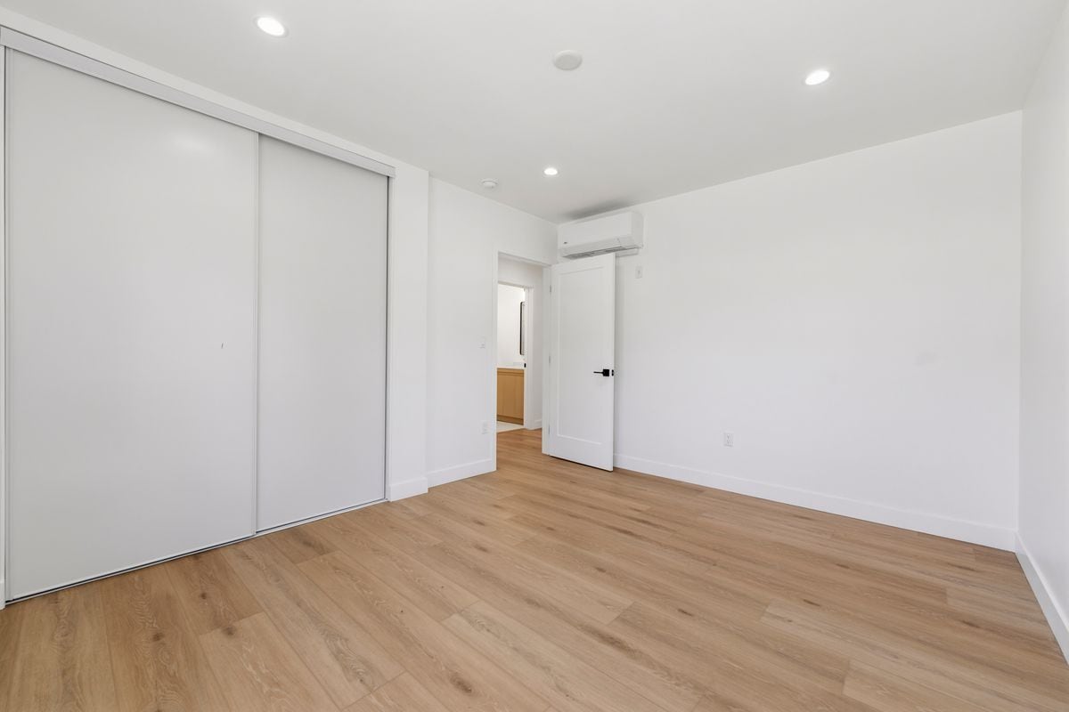 Building Photo - 2817 Sycamore Ave