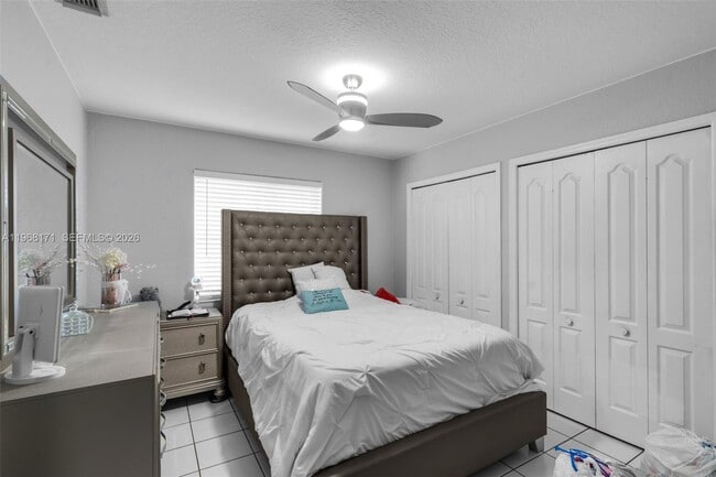 Building Photo - 7562 W 32nd Ct