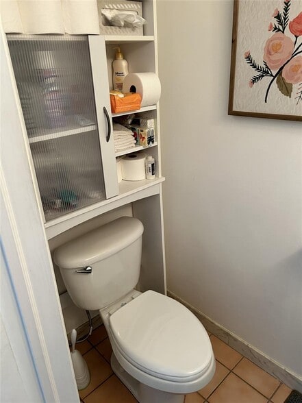 Building Photo - 3121 N Palm Aire Dr