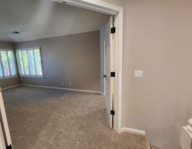 Building Photo - Home For Rent in Caughlin Ranch Reno