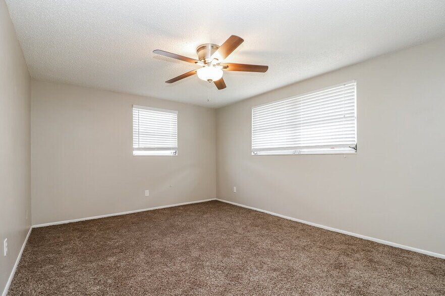Building Photo - 3447 Wilson Dr