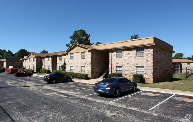 Building Photo - Forest Creek Apartments