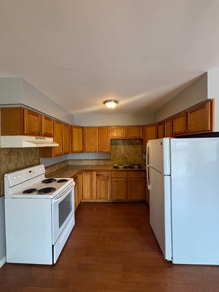 Primary Photo - 474 W 14th Pl