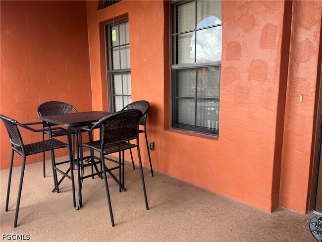 Building Photo - 11875 Izarra Way