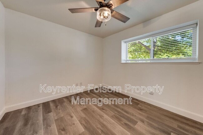 Building Photo - 5800 Deary Way