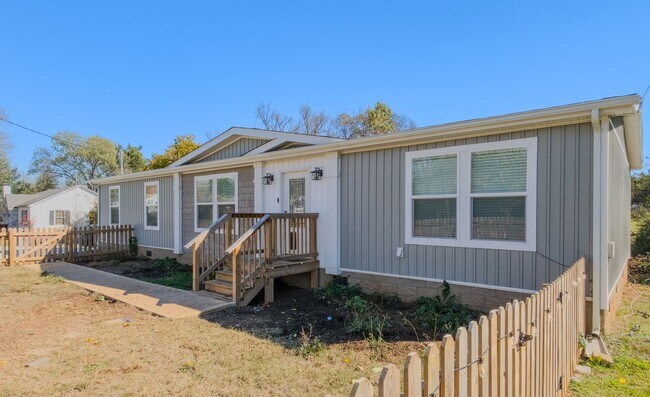 Primary Photo - Knoxville 37920 - 3 bedroom 2 bath - call ...