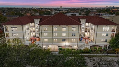 Building Photo - 7134 Mapleridge St