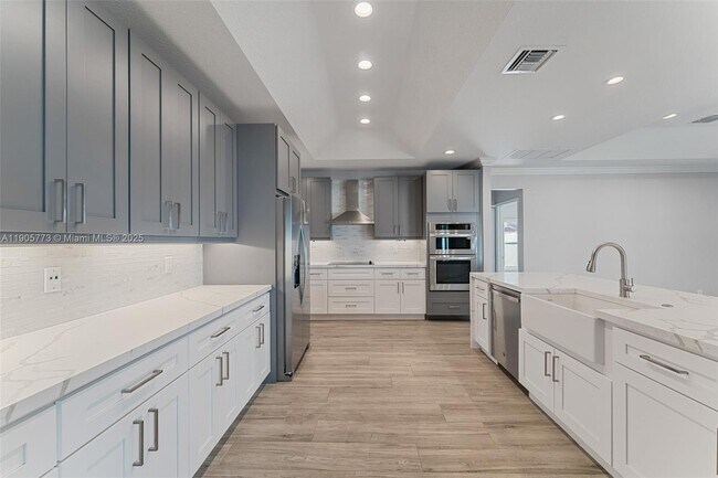 Building Photo - 4609 SW Pearl St