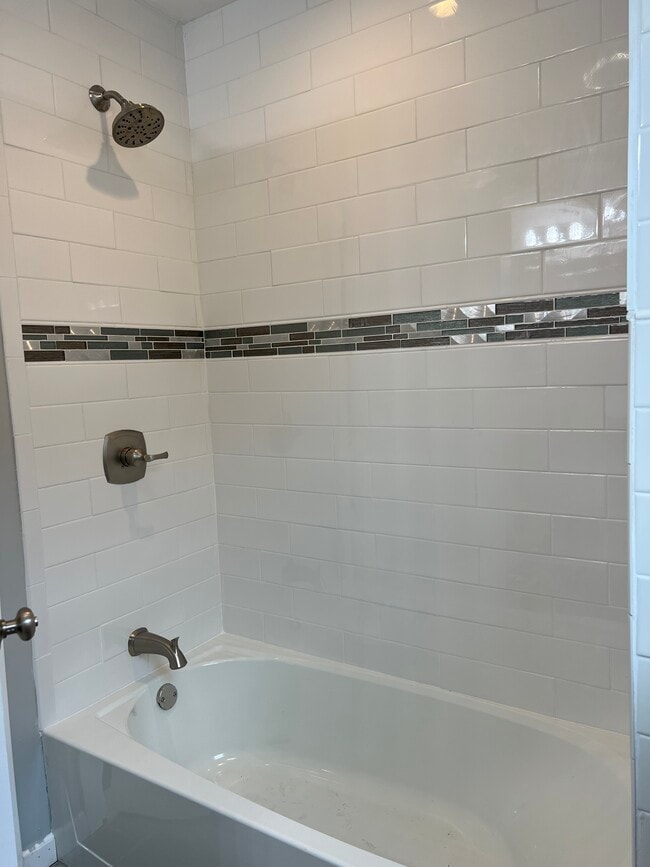 Building Photo - 300 Quincy Ave