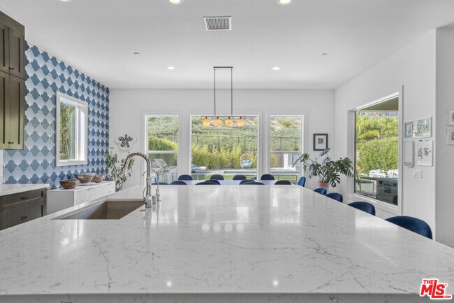 Building Photo - 12333 Finch Ct