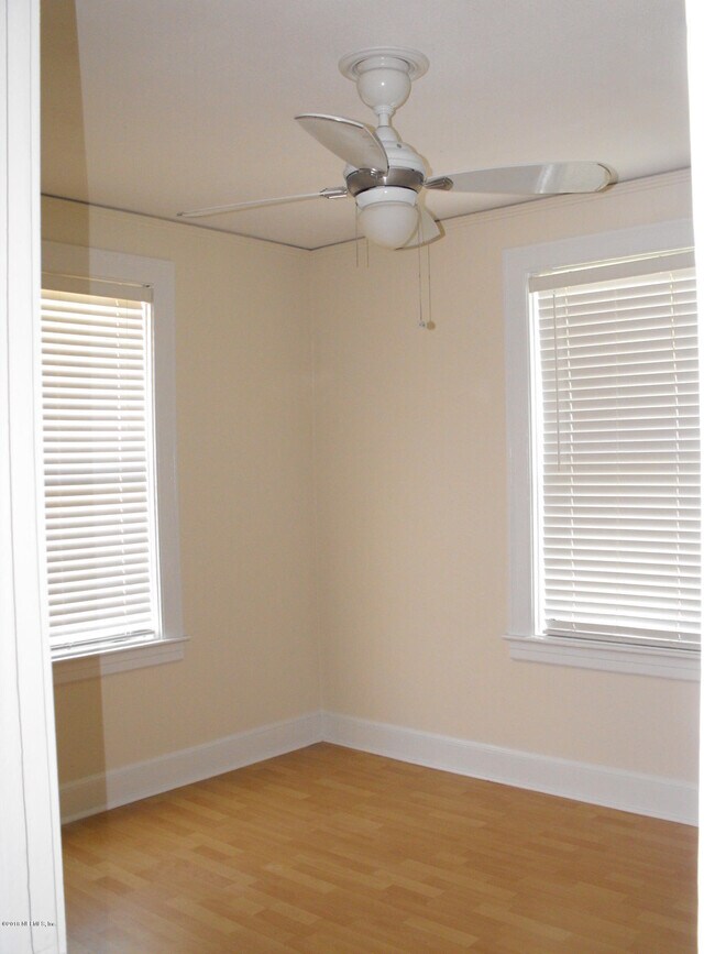 Building Photo - 5324 Fremont St