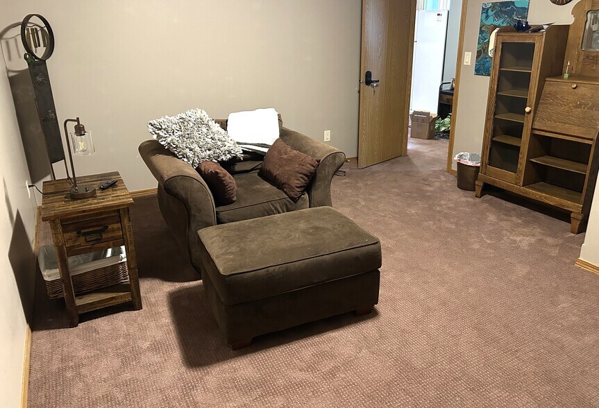 Office/Raku TV room - 205 S West Ave